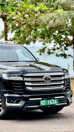 Toyota Land Cruiser Prado 2023 Black