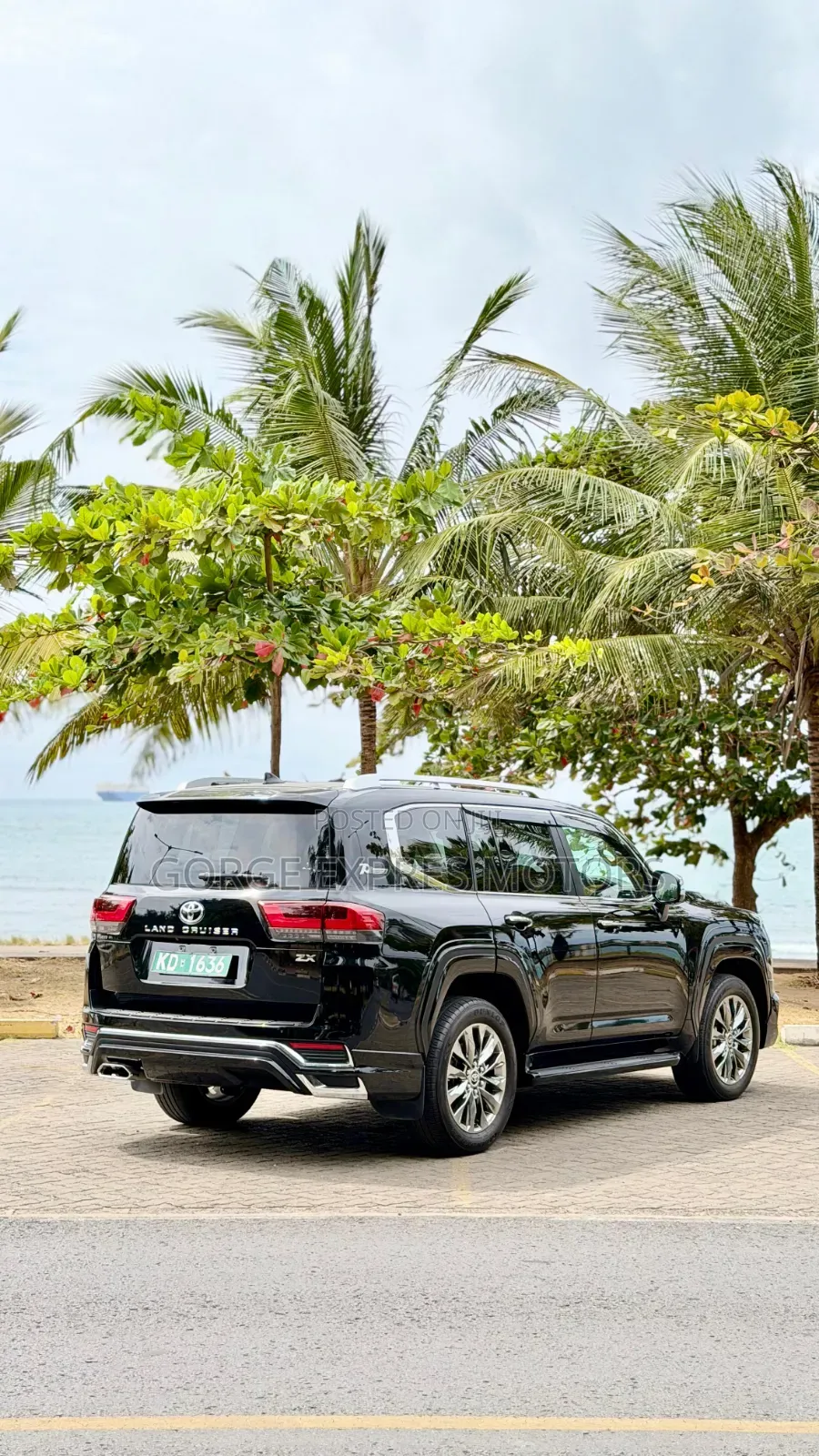 Toyota Land Cruiser Prado 2023 Black