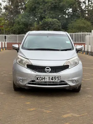 Nissan Note 2015 Burgundy