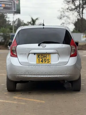 Nissan Note 2015 Burgundy