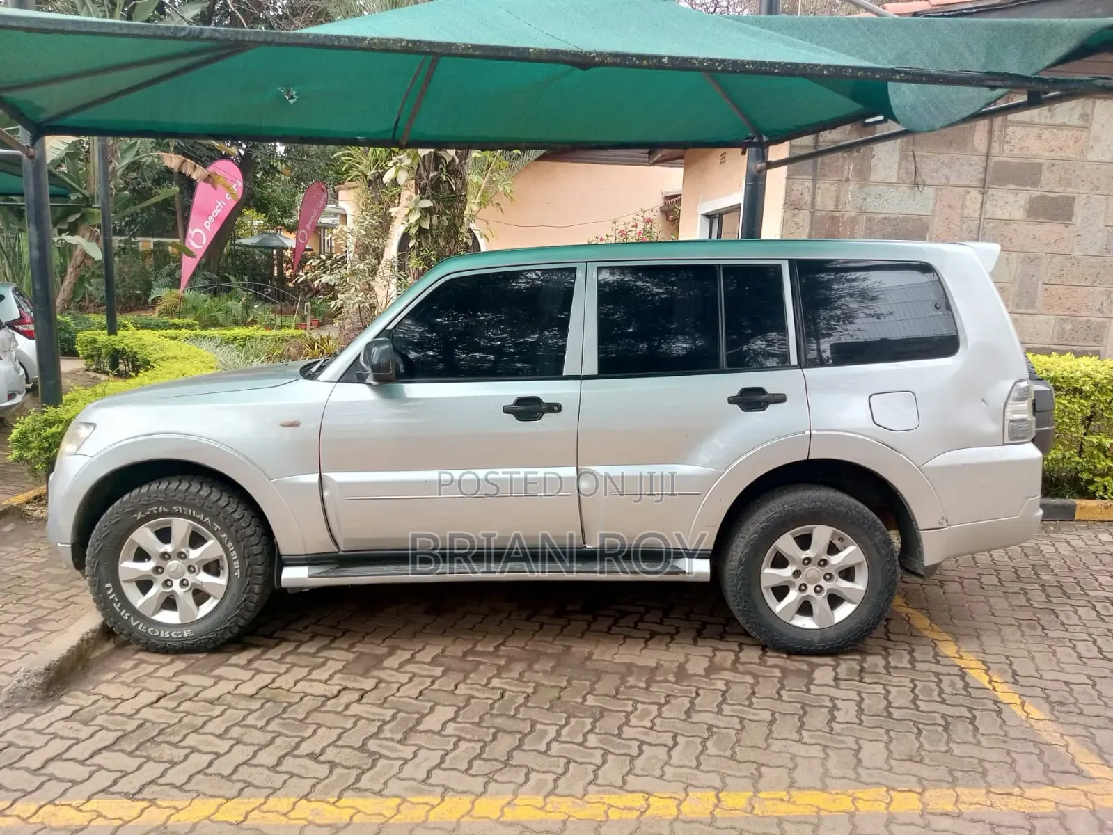 Mitsubishi Pajero V80 3.0 VR-I 2014 Silver
