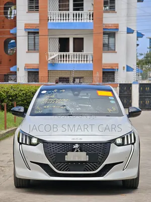 Peugeot 208 2021 White