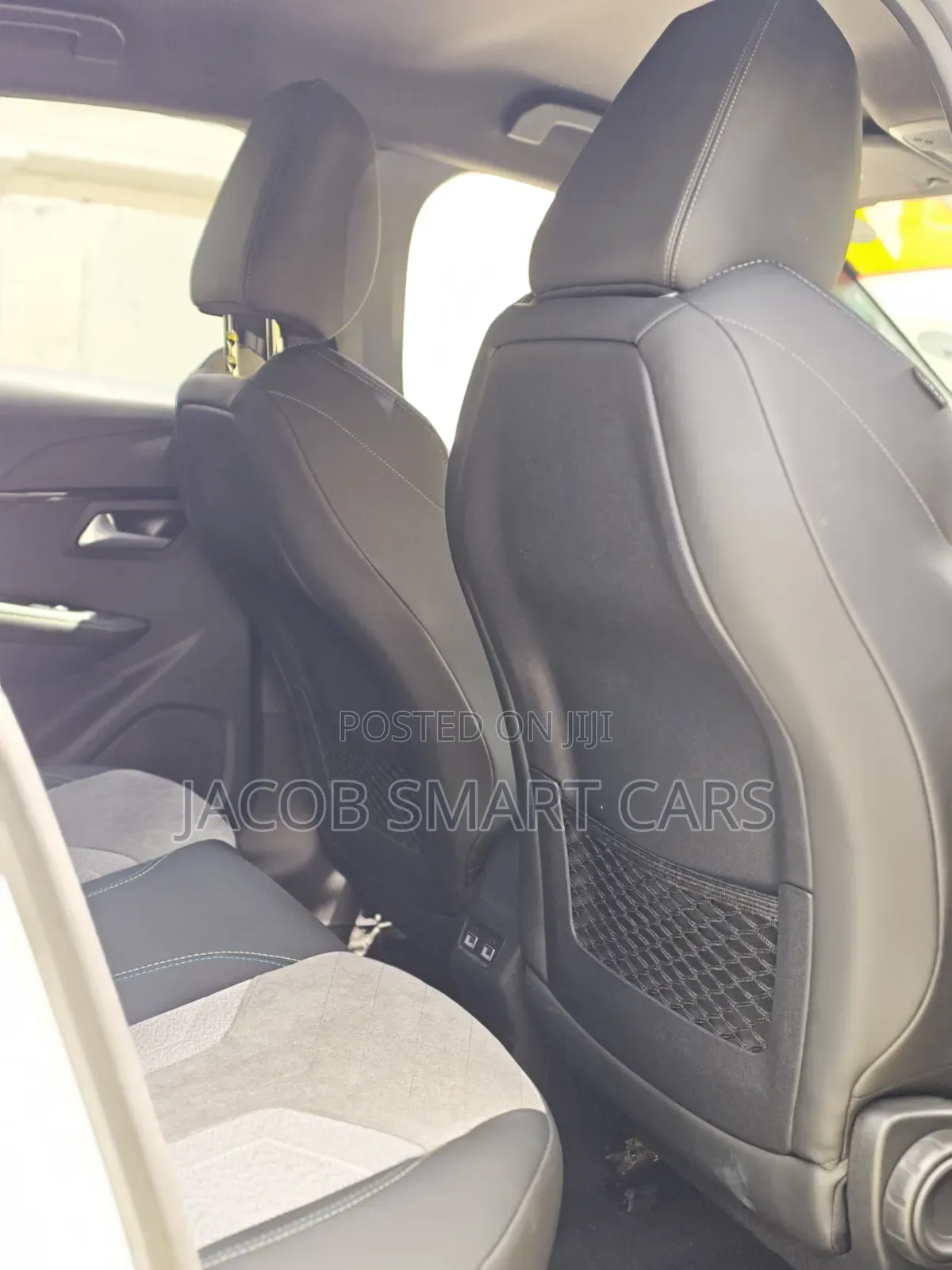 Peugeot 208 2021 White