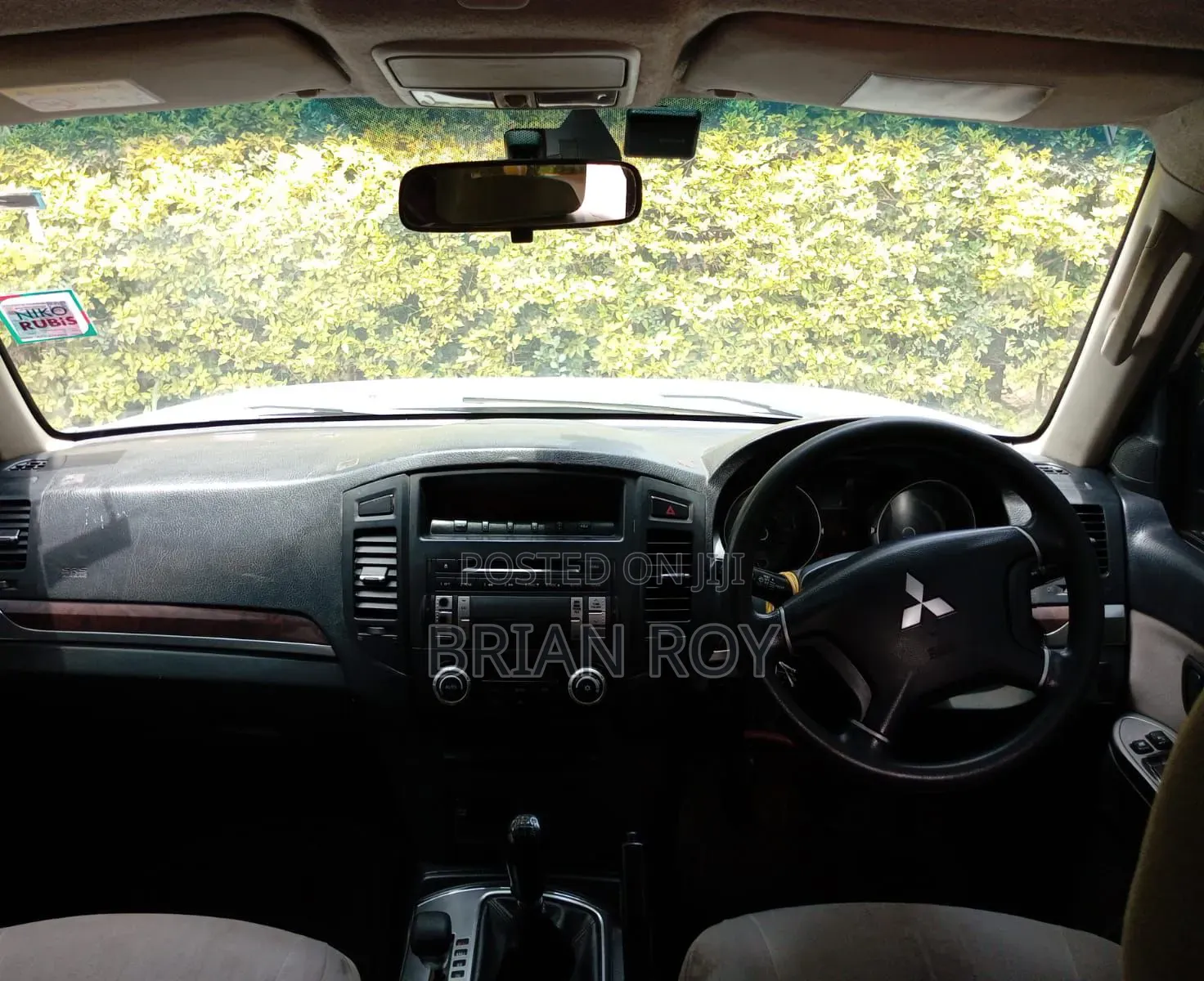 Mitsubishi Pajero V80 3.0 VR-I 2014 Silver