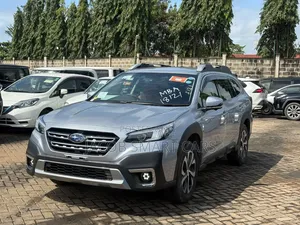Subaru Outback 2022 Silver