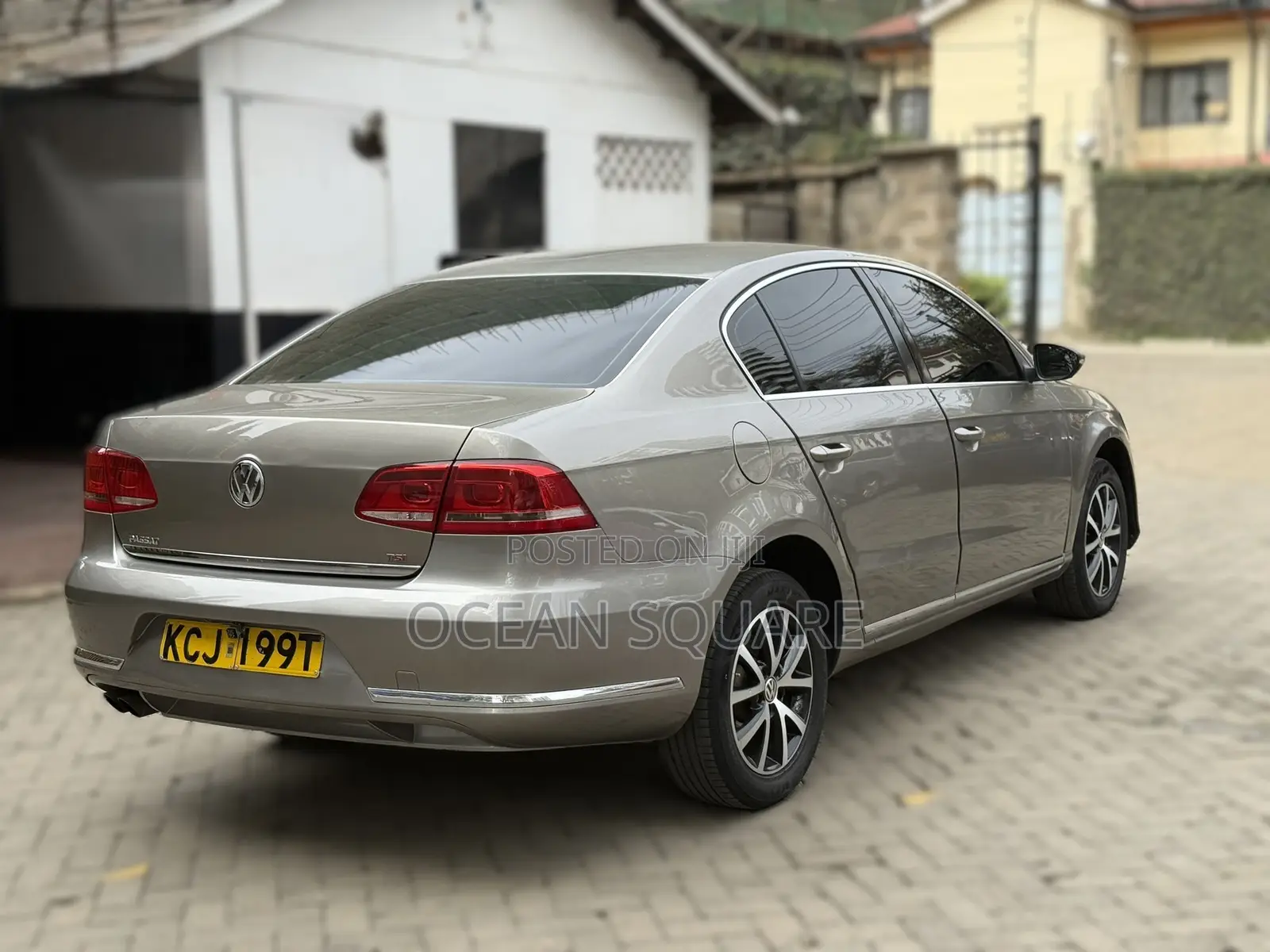 Volkswagen Passat 2014 Brown