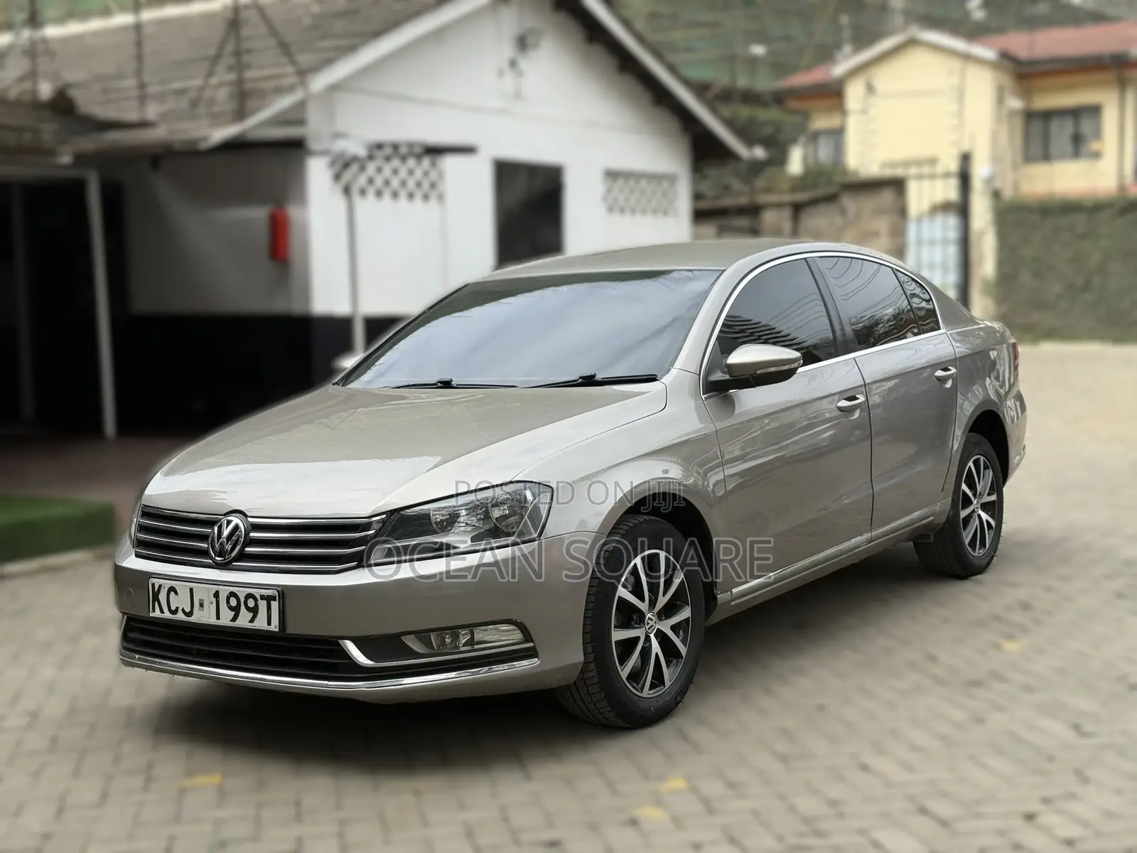 Volkswagen Passat 2014 Brown