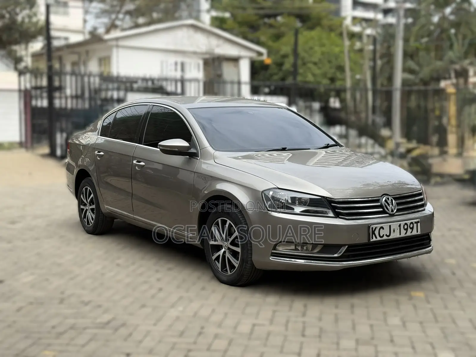 Volkswagen Passat 2014 Brown
