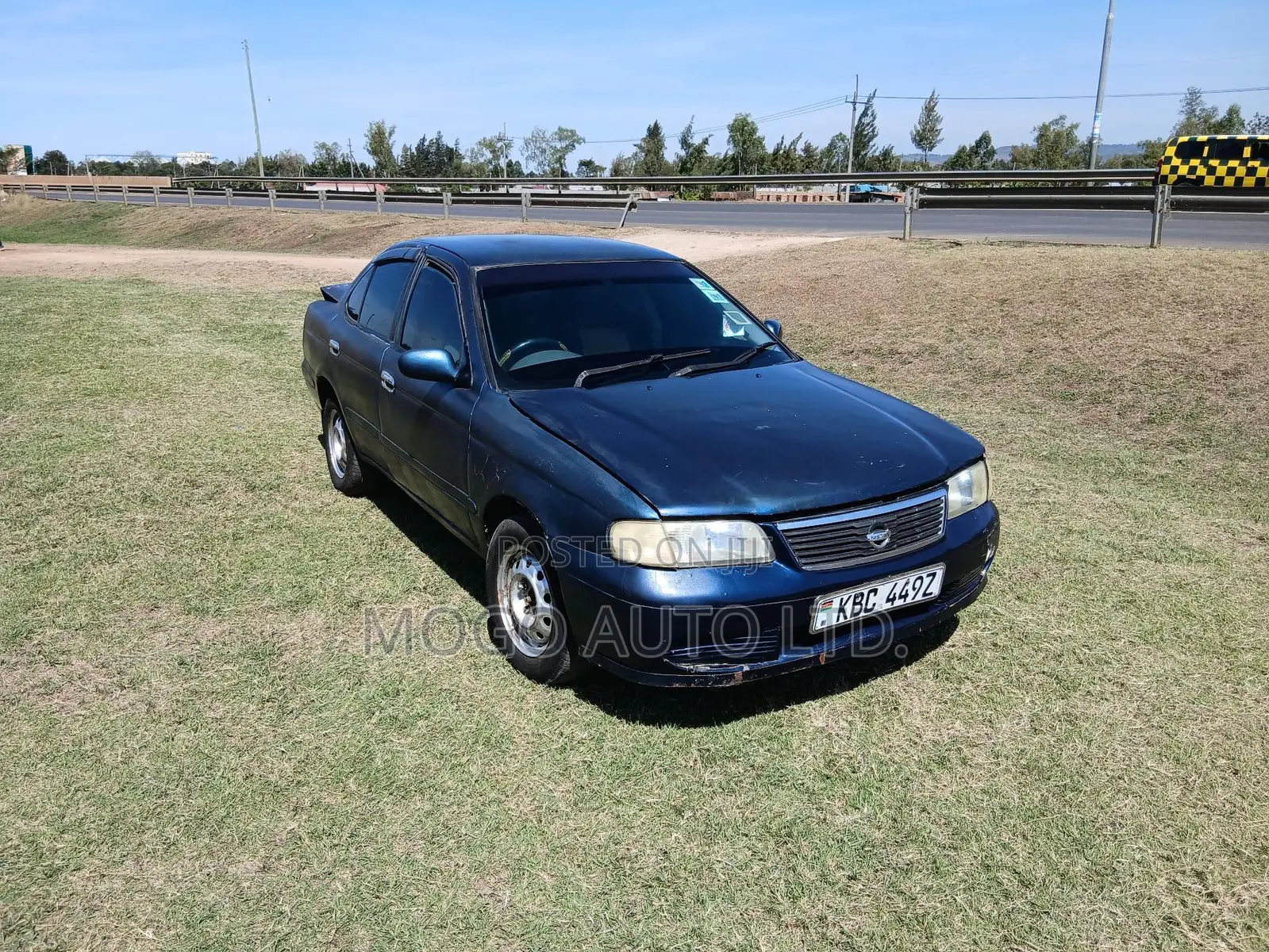 Nissan Sunny 2001 Blue