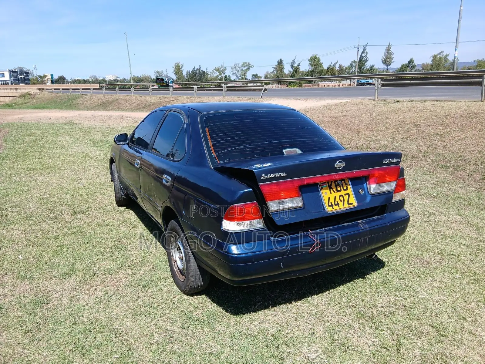 Nissan Sunny 2001 Blue