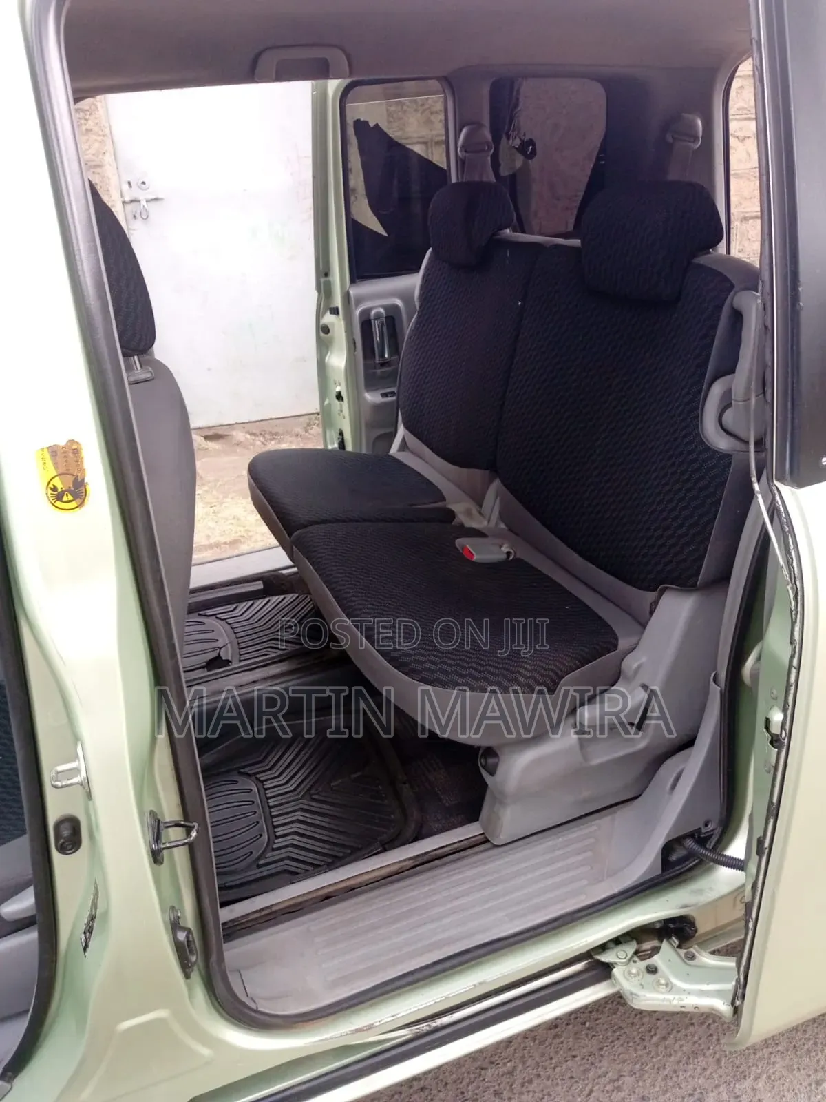 Toyota Sienta 2010 Green