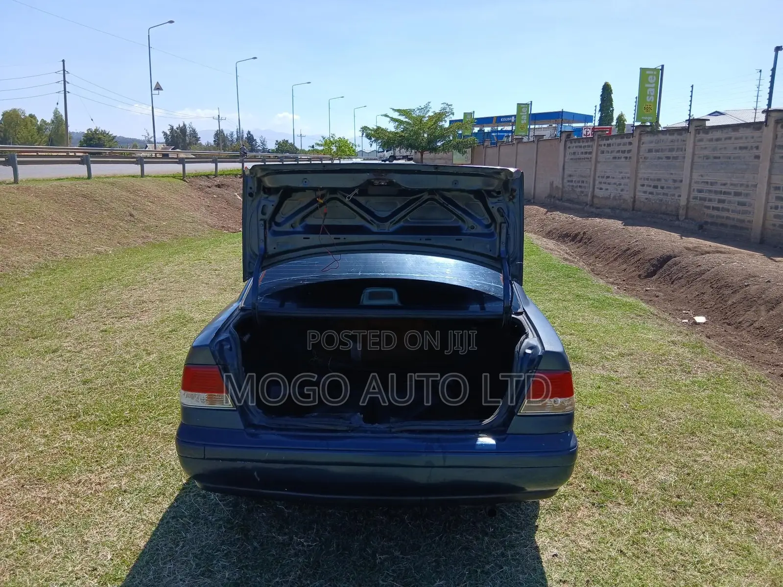 Nissan Sunny 2001 Blue