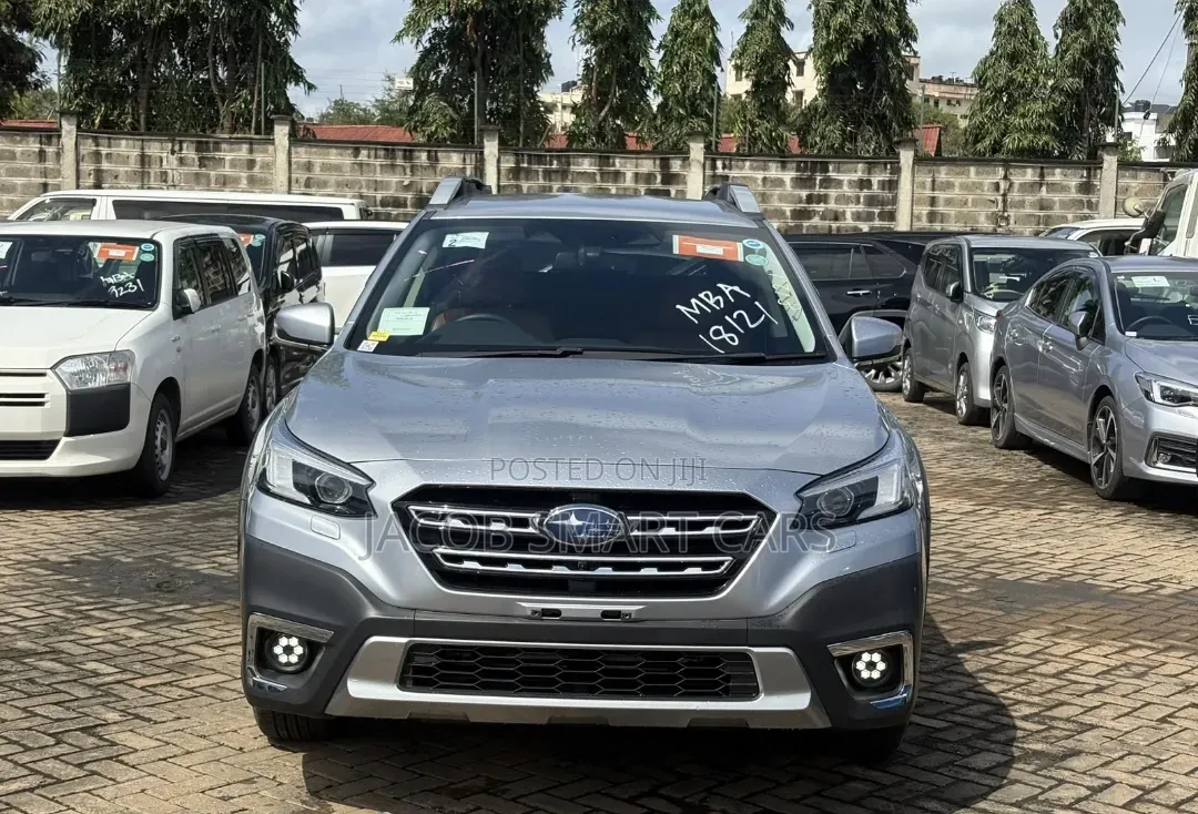 Subaru Outback 2022 Silver