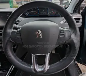 Peugeot 2008 2019 Green
