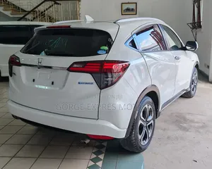 Honda Vezel 1.5 2WD 2019 White