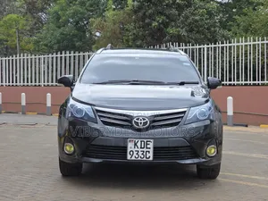Toyota Avensis 2015 Black