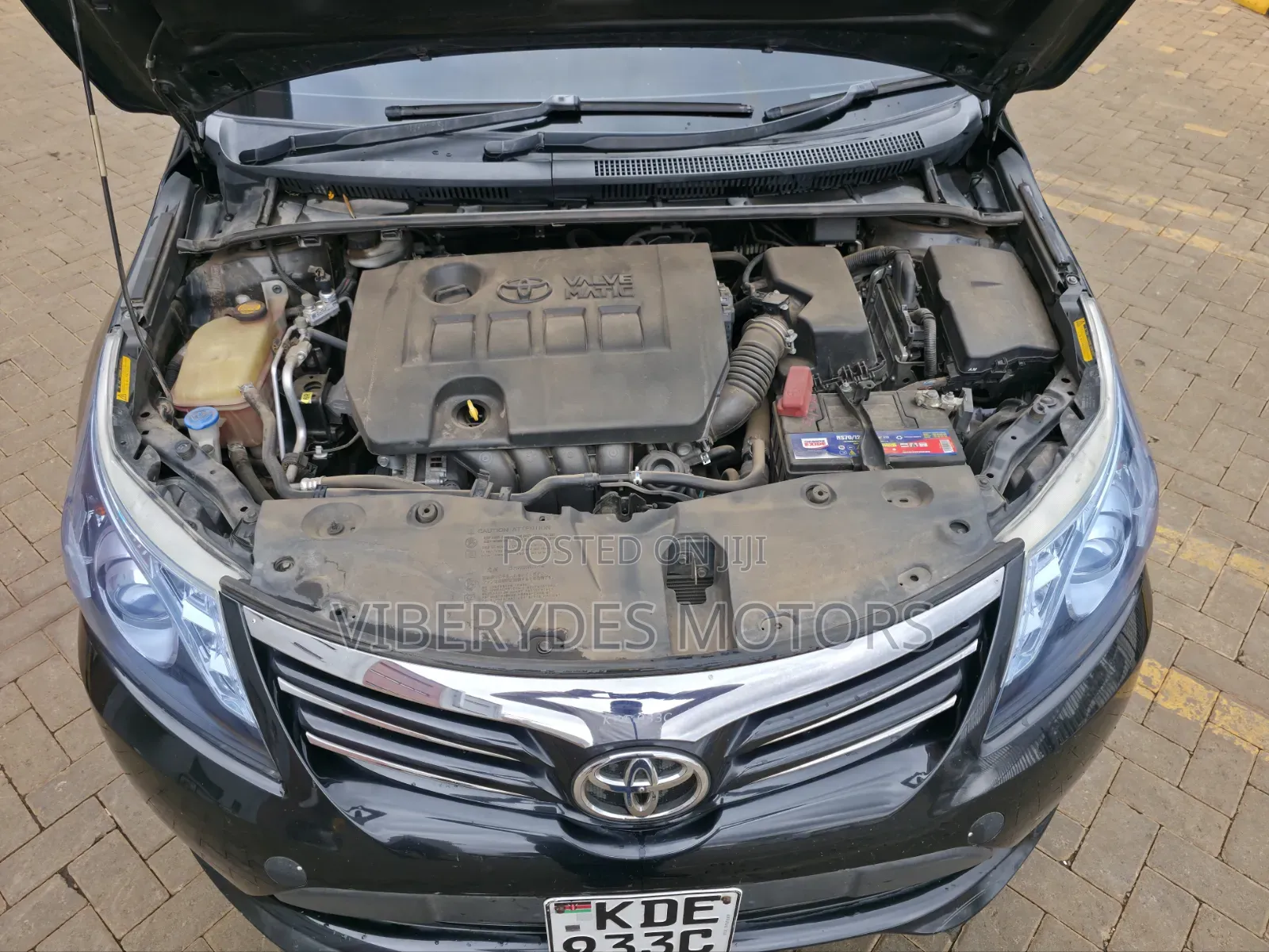 Toyota Avensis 2015 Black