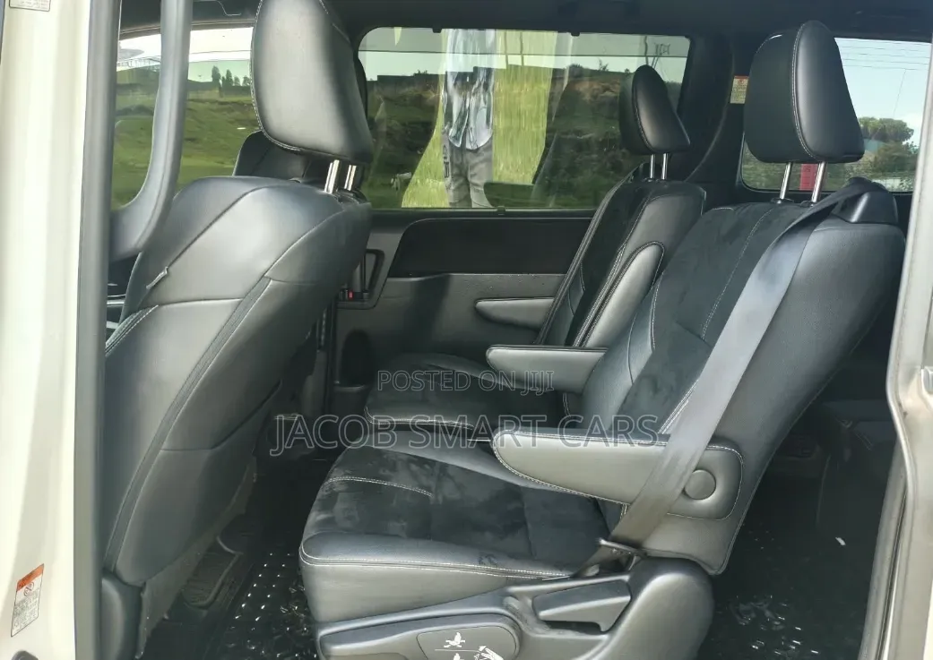 Toyota Voxy 2017 White