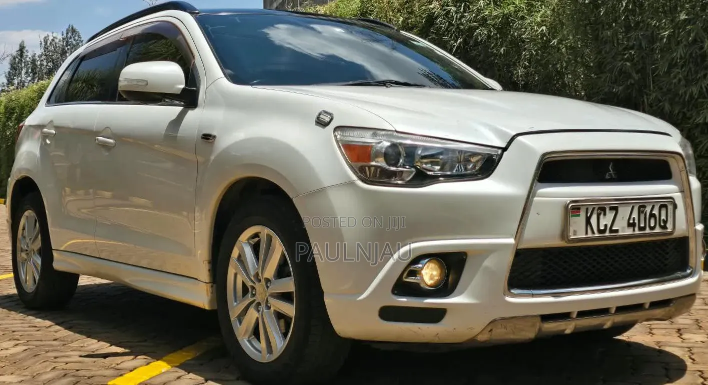 Mitsubishi RVR 2013 White