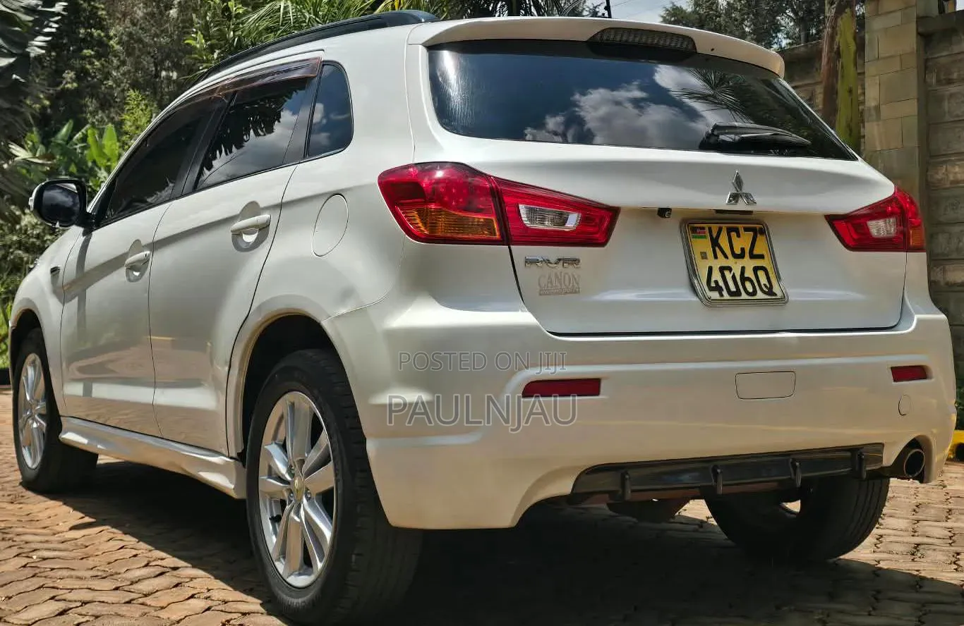 Mitsubishi RVR 2013 White