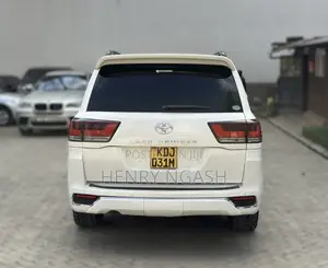 Toyota Land Cruiser 2014 White