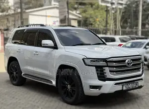 Toyota Land Cruiser 2014 White