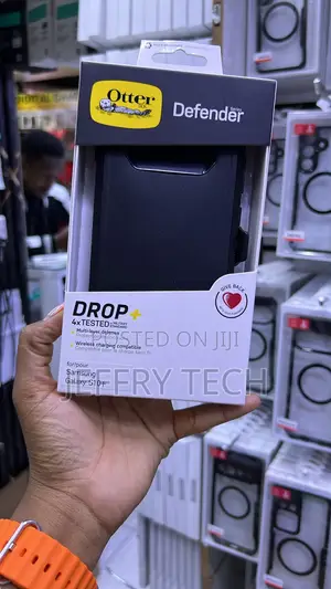 OtterBox Defender Series Protective Case for the Samsung Galaxy S10+