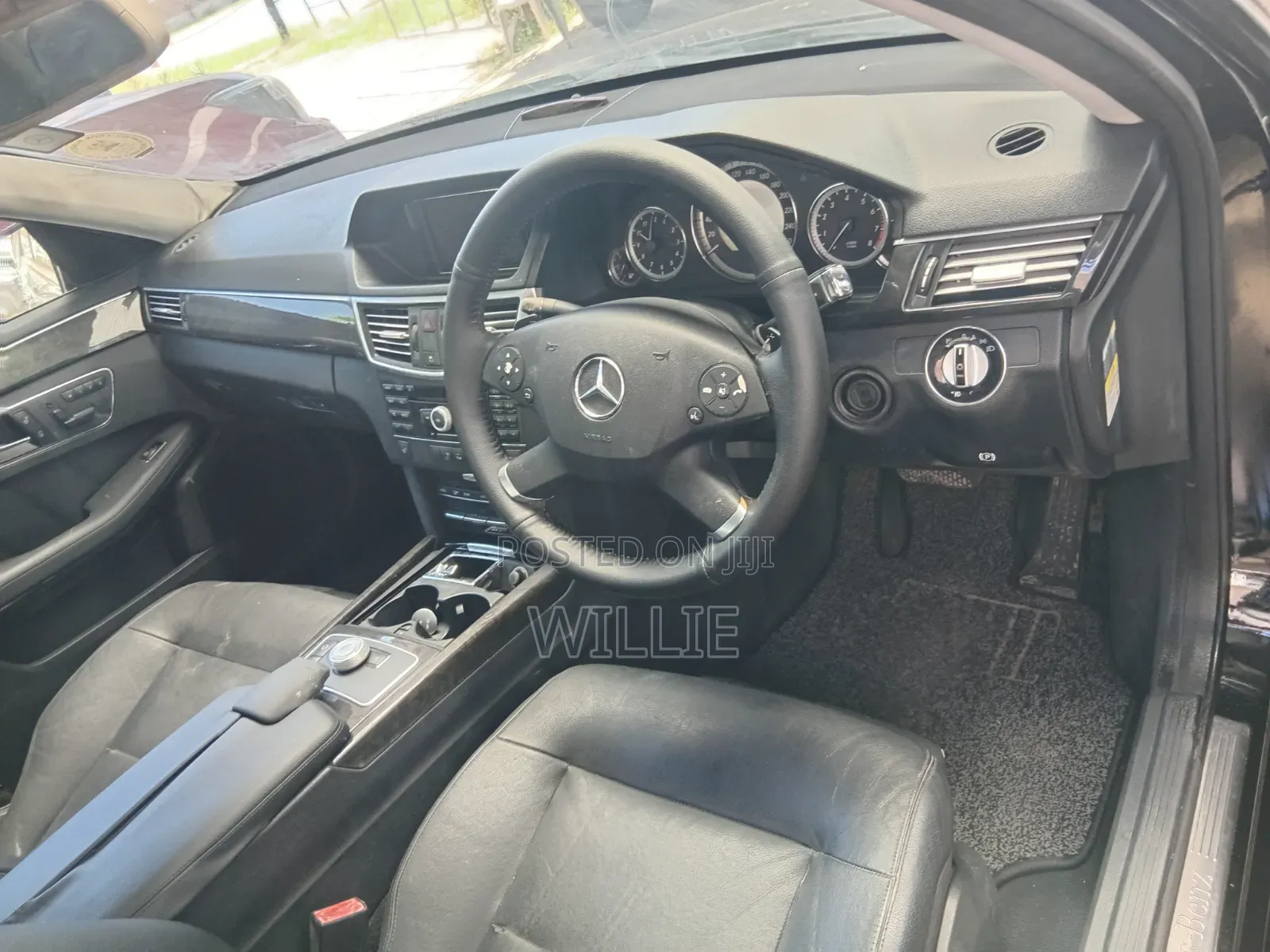 Mercedes-Benz E300 2010 Black