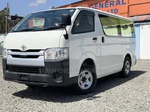 Toyota HiAce 2019 White