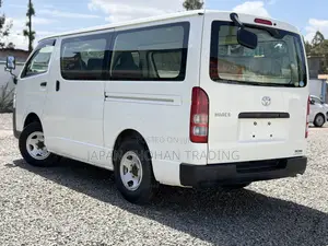 Toyota HiAce 2019 White