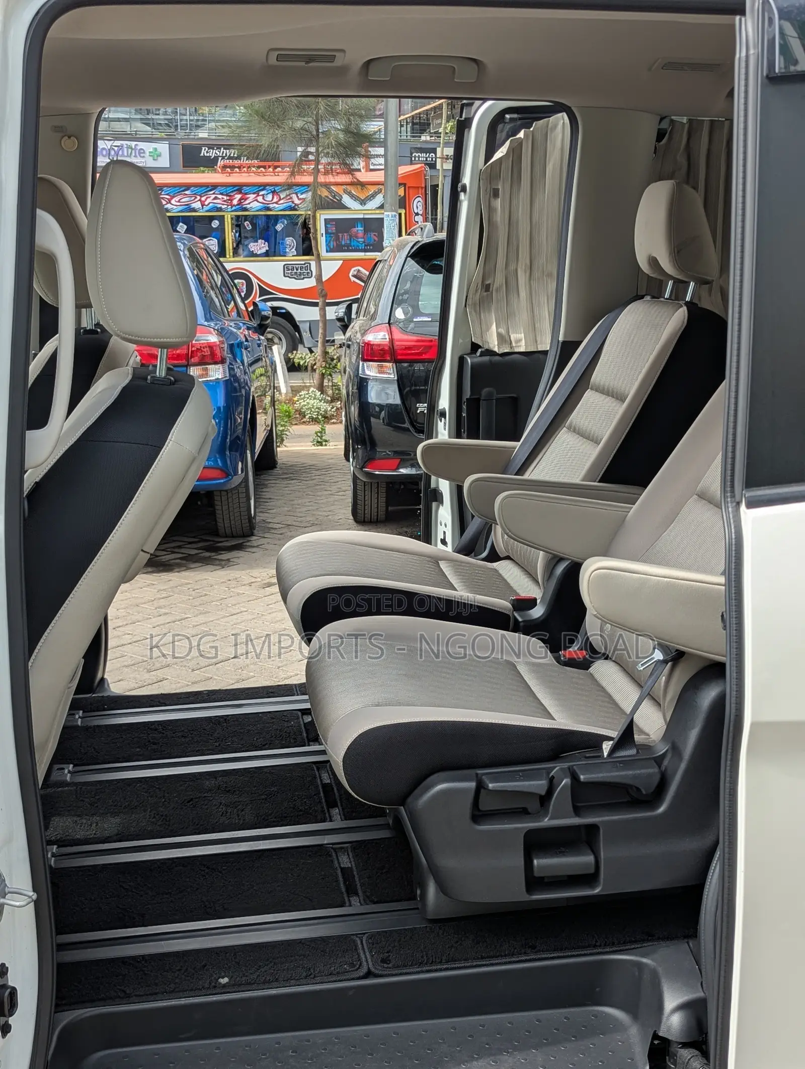 Nissan Serena 2019 White