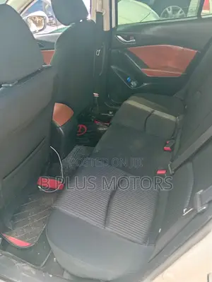 Mazda Axela SV Premium 2014 White