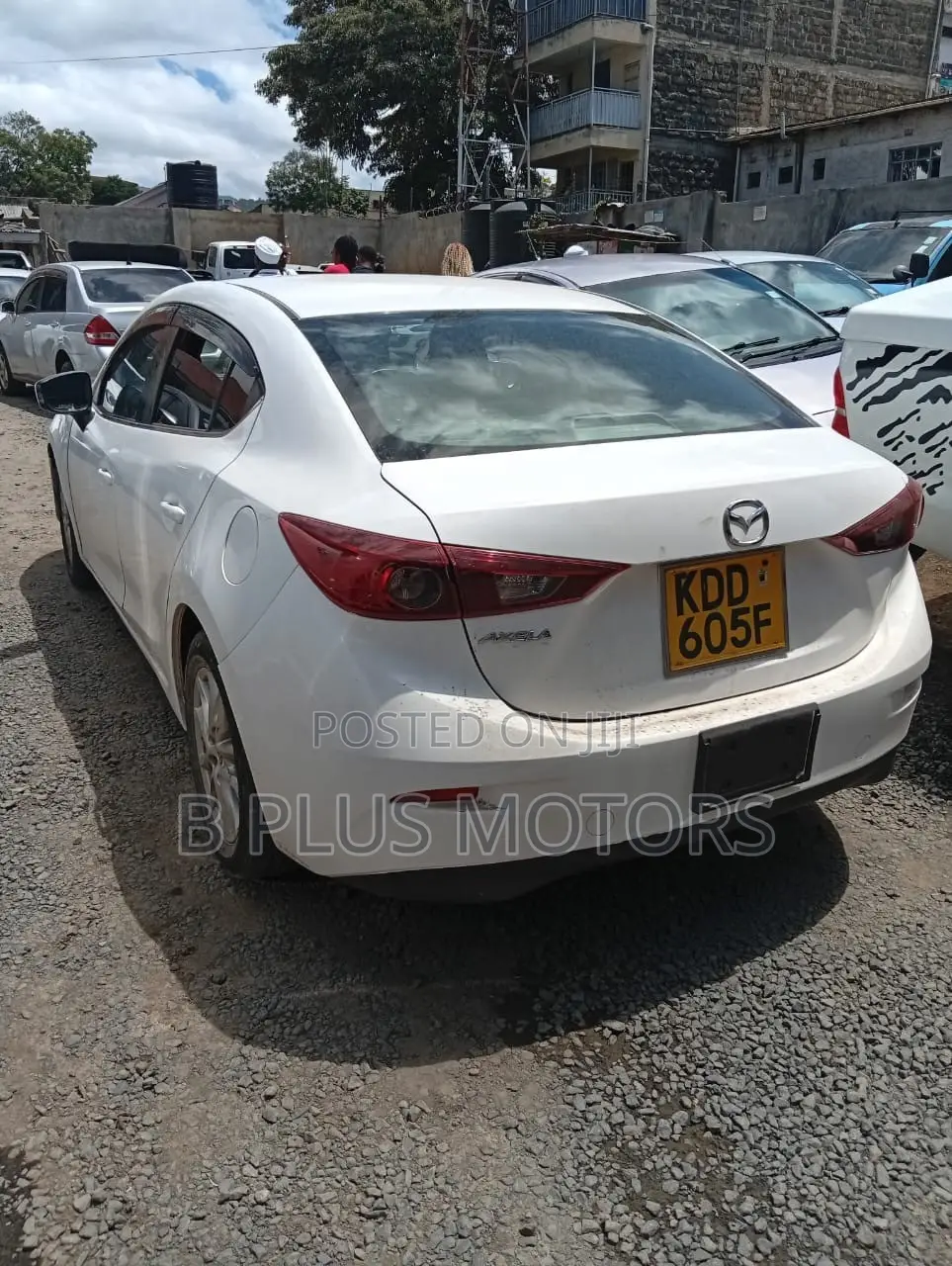 Mazda Axela SV Premium 2014 White