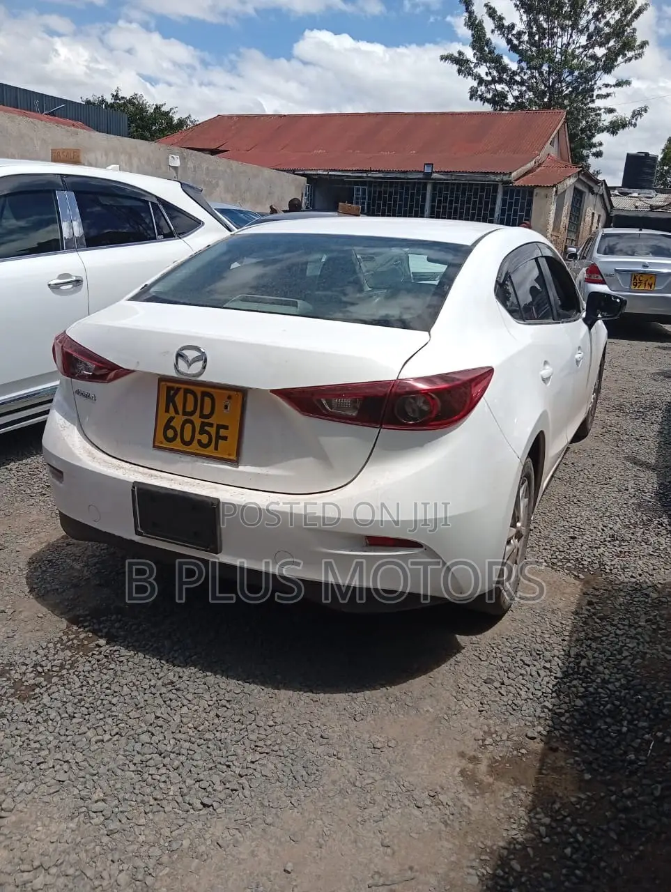 Mazda Axela SV Premium 2014 White