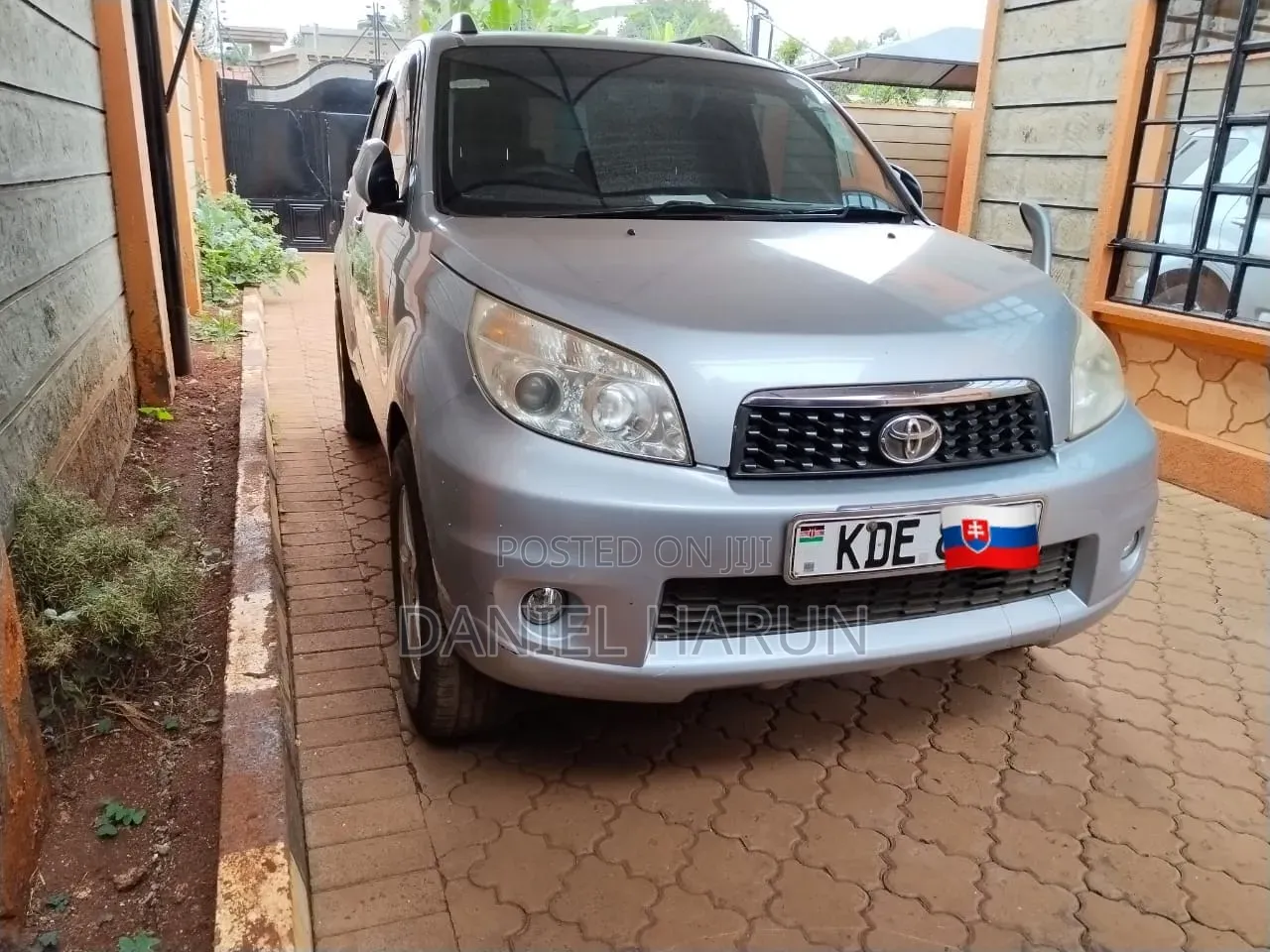 Toyota Rush 1.5 RWD 2014 Silver
