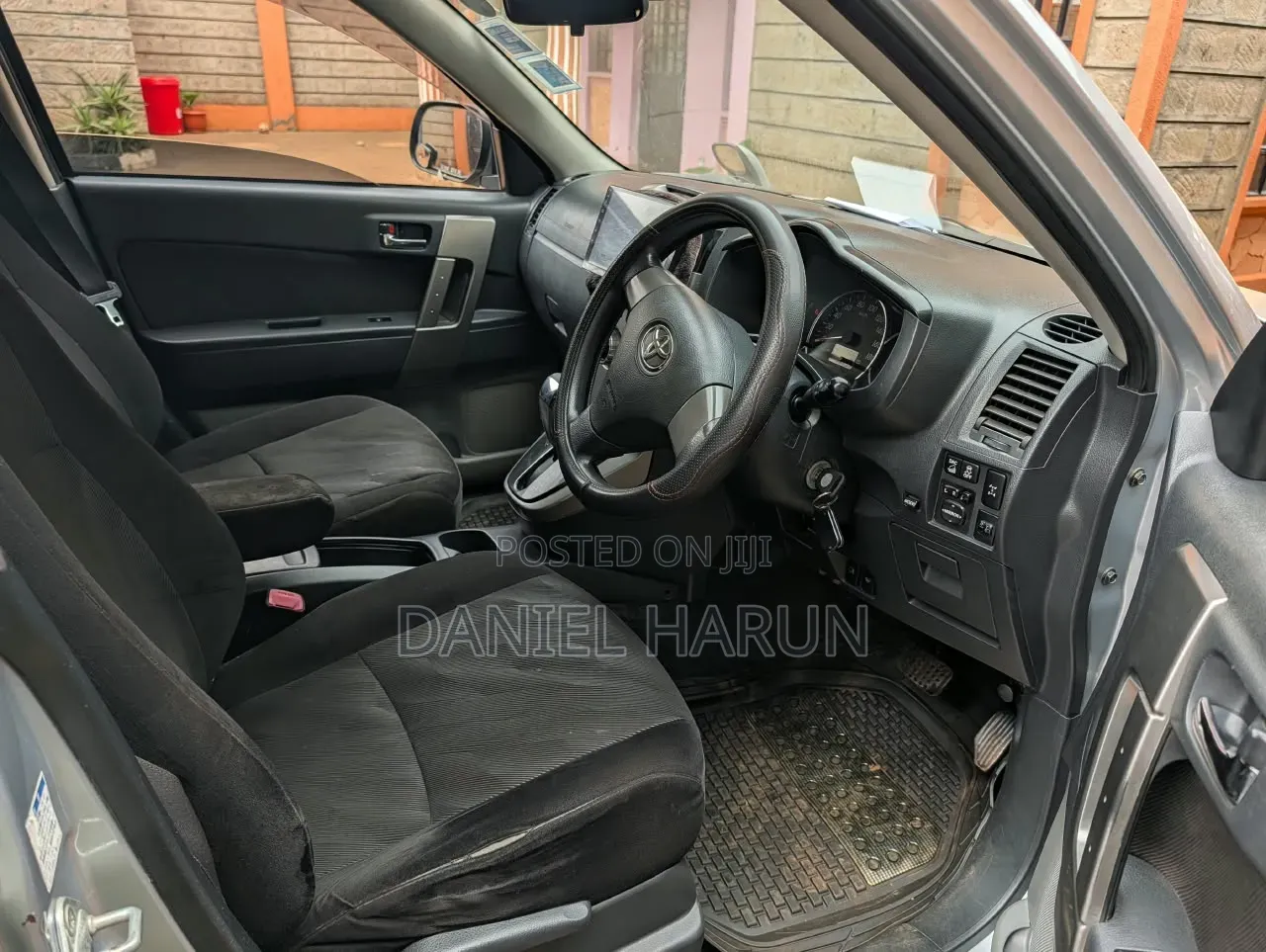 Toyota Rush 1.5 RWD 2014 Silver