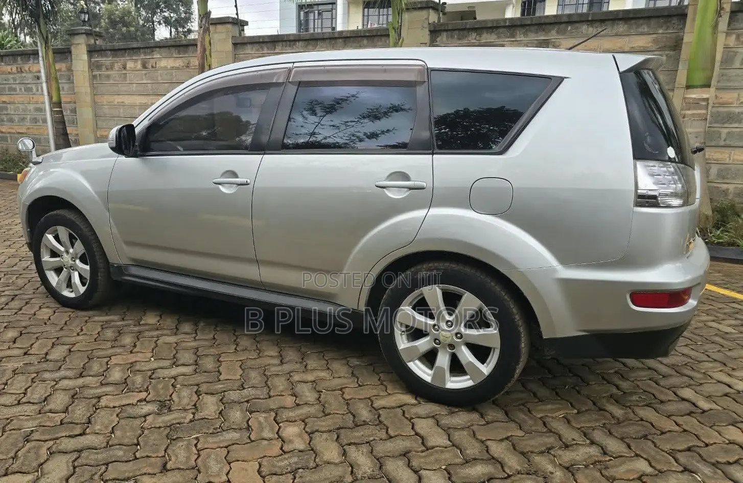 Mitsubishi Outlander 2012 Gray