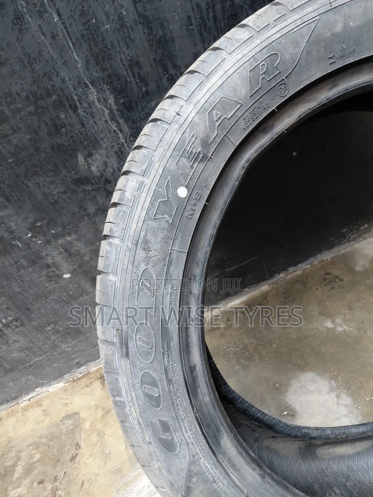 235/50r20 Good Year Eagle F1