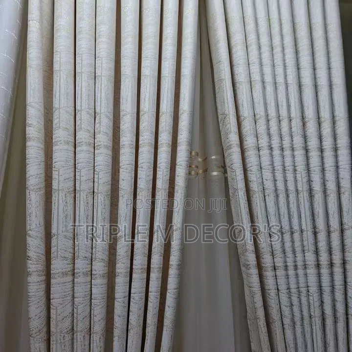 Bright Floral Print Dining Room Window Drapes