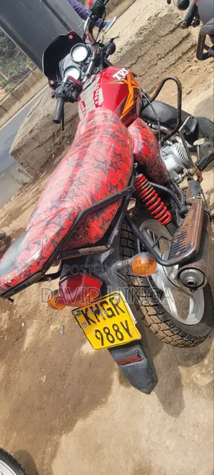 TVS HLX Plus ES 2025 Red