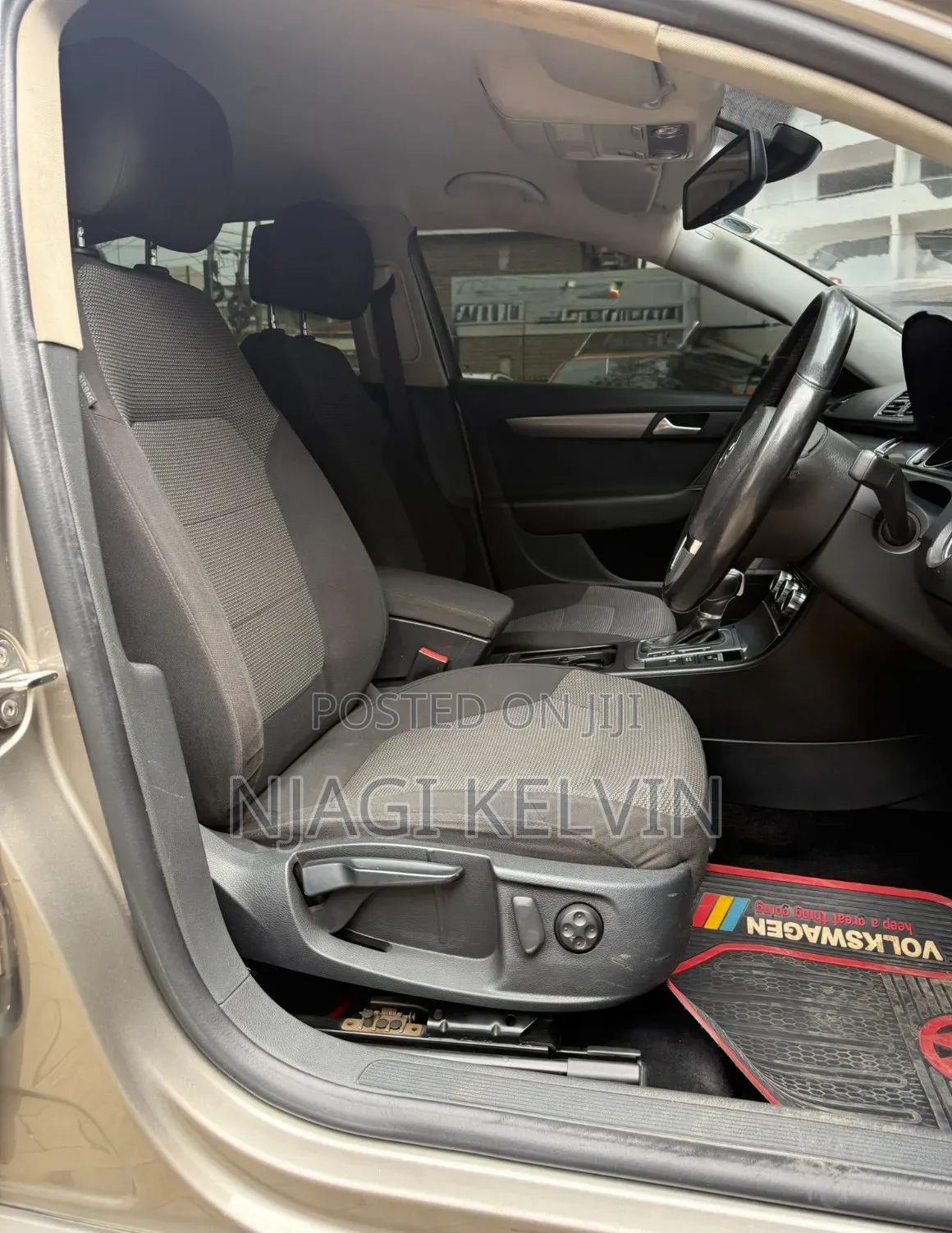 Volkswagen Passat 2014 Gold