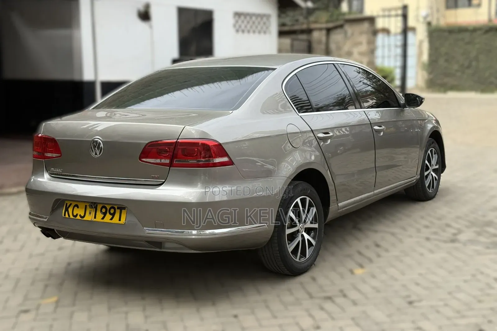 Volkswagen Passat 2014 Gold