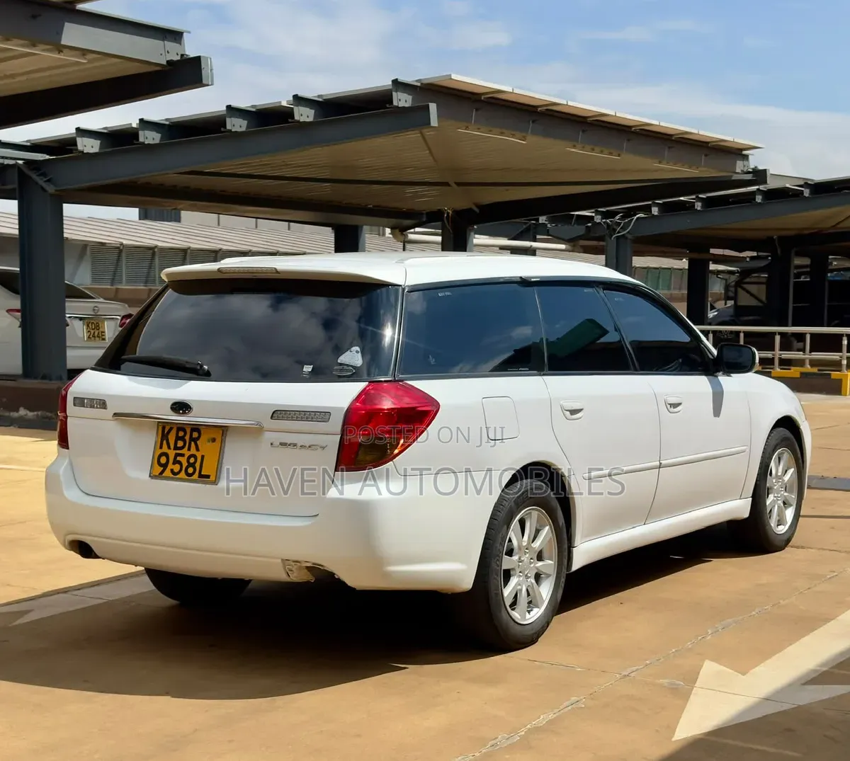 Subaru Legacy 2005 White
