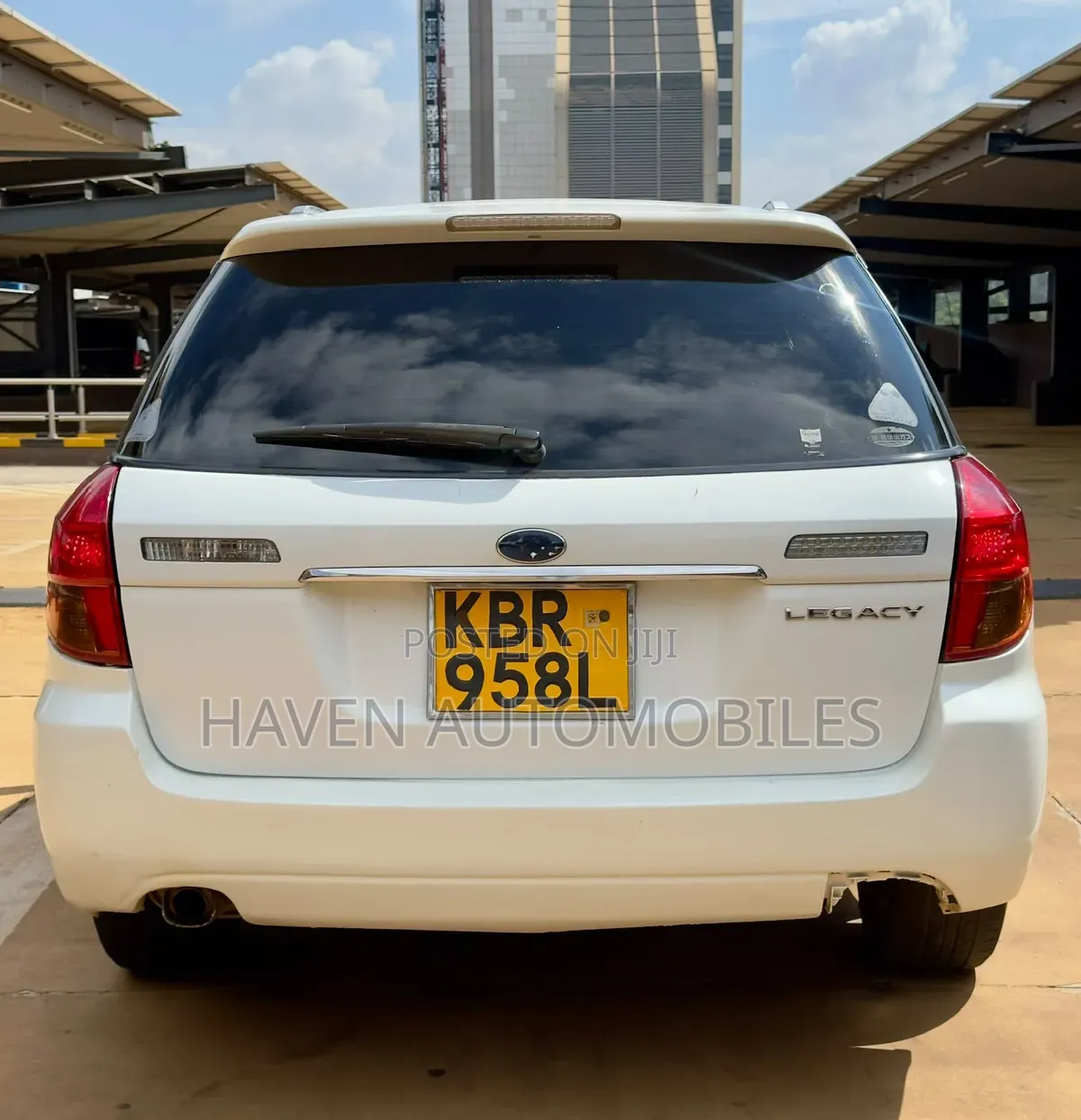 Subaru Legacy 2005 White