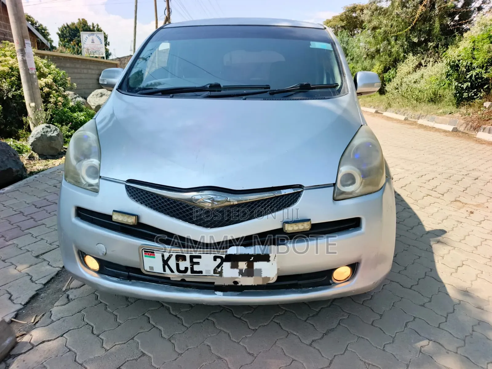 Toyota Ractis 1.5 FWD 2008 Silver
