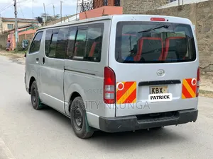 Toyota HiAce 2009 Silver