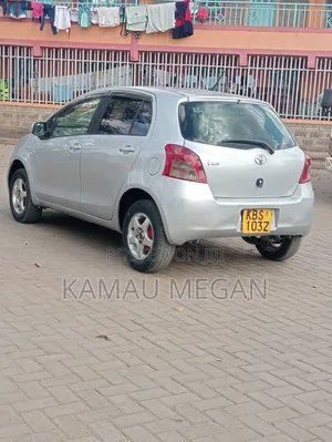 Toyota Vitz 2006 Silver