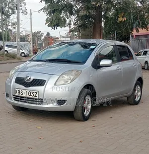 Toyota Vitz 2006 Silver