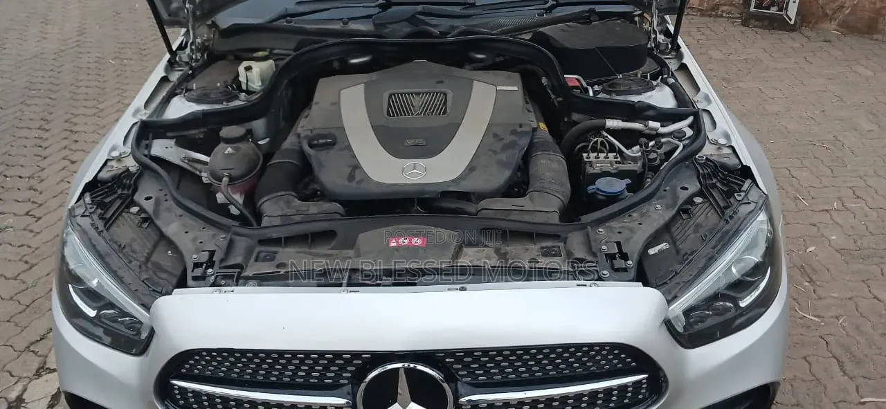 Mercedes-Benz E300 2016 Silver