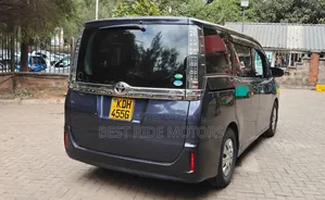 Toyota Voxy X 2WD 8-Seater 2015 Blue